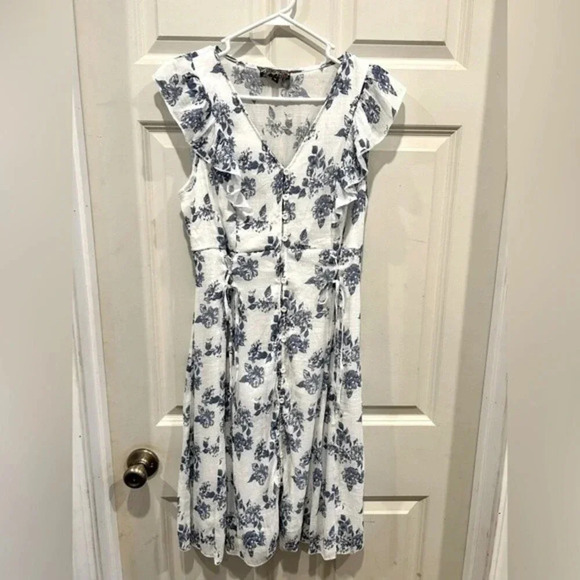 Anthropologie J Gee White Blue Floral Print Ruffled Flowy Dress size‎ medium - Picture 1 of 9